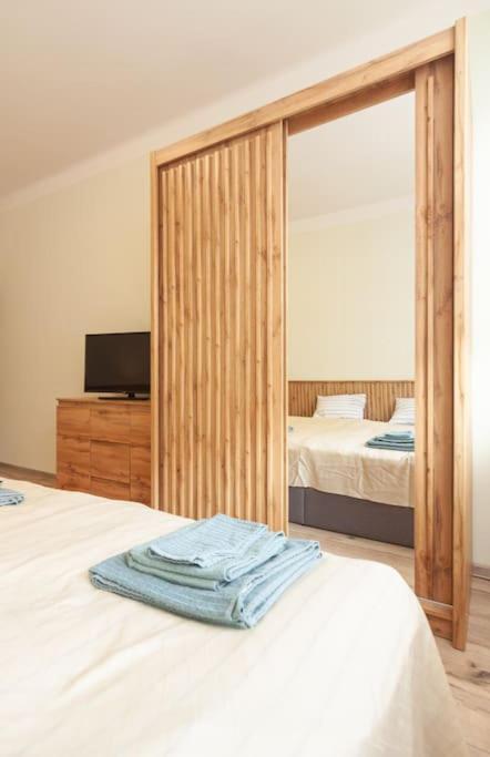 Vysoka Apartman Emf/Stp บราติสลาวา ภายนอก รูปภาพ