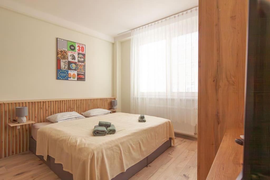 Vysoka Apartman Emf/Stp บราติสลาวา ภายนอก รูปภาพ